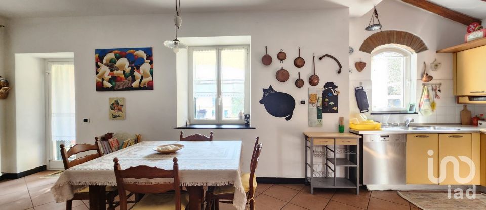 Casa indipendente / Villa 9 locali di 250 m² in Quiliano (17047)