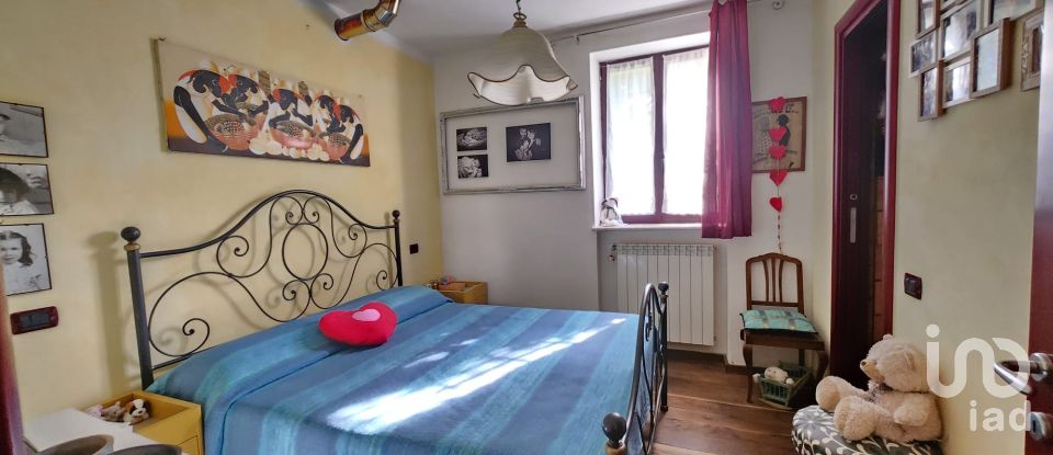 Casa indipendente / Villa 9 locali di 250 m² in Quiliano (17047)