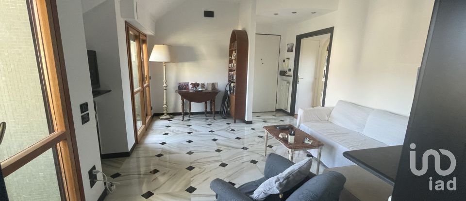 Loft 5 locali di 70 m² a Genova (16146)