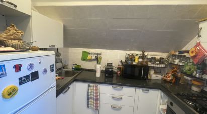 Loft 5 rooms of 70 m² in Genova (16146)