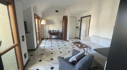 Loft 5 locali di 70 m² a Genova (16146)