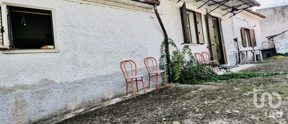 Casa indipendente / Villa 4 locali di 88 m² in Corfinio (67030)