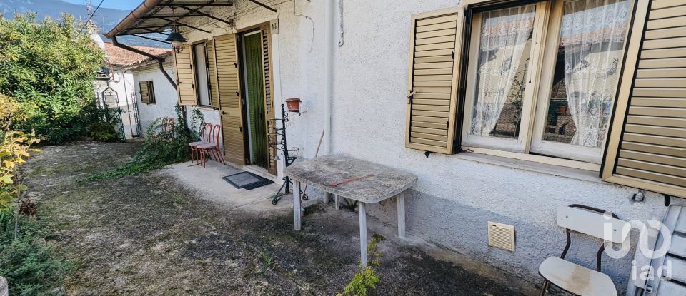 Casa indipendente / Villa 4 locali di 88 m² in Corfinio (67030)