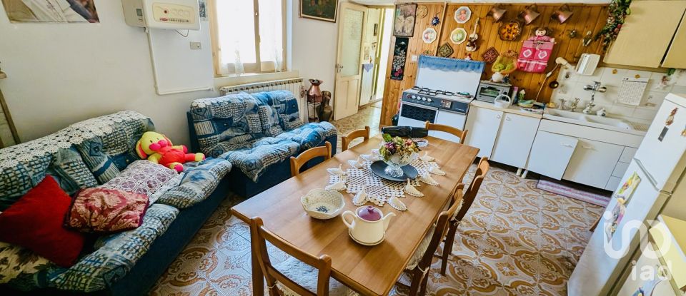 Casa indipendente / Villa 4 locali di 88 m² in Corfinio (67030)