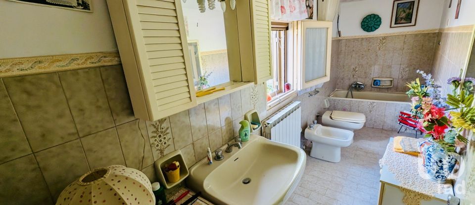 Casa indipendente / Villa 4 locali di 88 m² in Corfinio (67030)