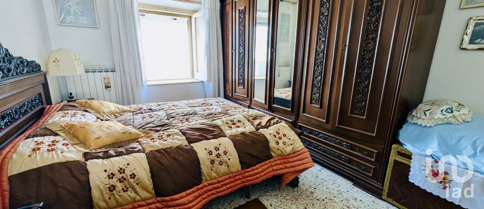 Casa indipendente / Villa 4 locali di 88 m² in Corfinio (67030)