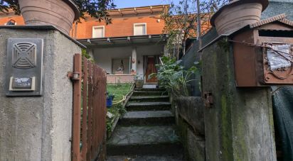 Casa indipendente / Villa 5 locali di 195 m² in Cadelbosco di Sopra (42023)