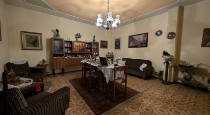 Casa indipendente / Villa 5 locali di 195 m² in Cadelbosco di Sopra (42023)