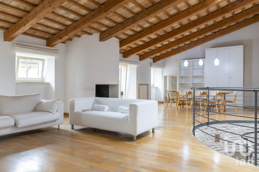 Casa indipendente 7 locali di 400 m² in Civitanova Marche (62012)