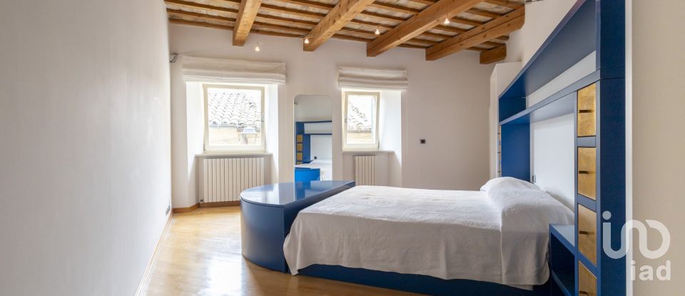 Casa indipendente 7 locali di 400 m² in Civitanova Marche (62012)