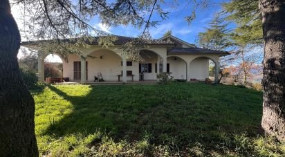 House 8 rooms of 170 m² in Servigliano (63839)