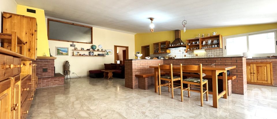 Costruzione di 484 m² in Avola (96012)