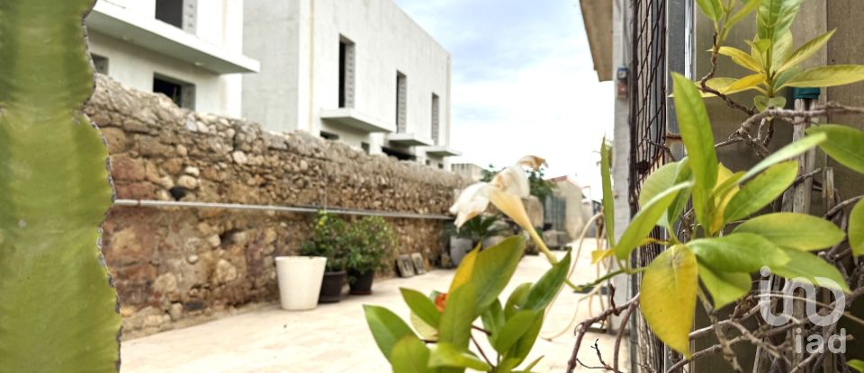 Costruzione di 484 m² in Avola (96012)