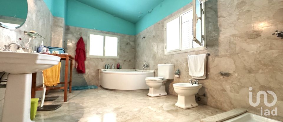 Costruzione di 484 m² in Avola (96012)