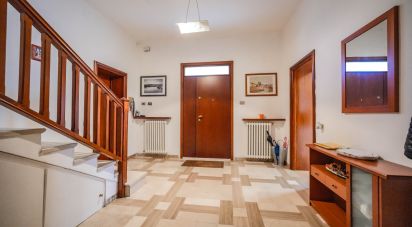 Casa indipendente / Villa 7 locali di 312 m² in Argenta (44011)