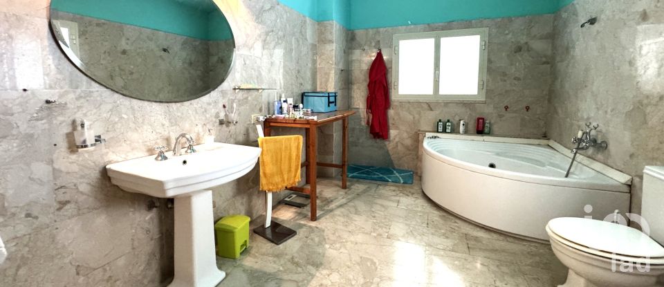 Negozio / locale commerciale di 484 m² in Avola (96012)