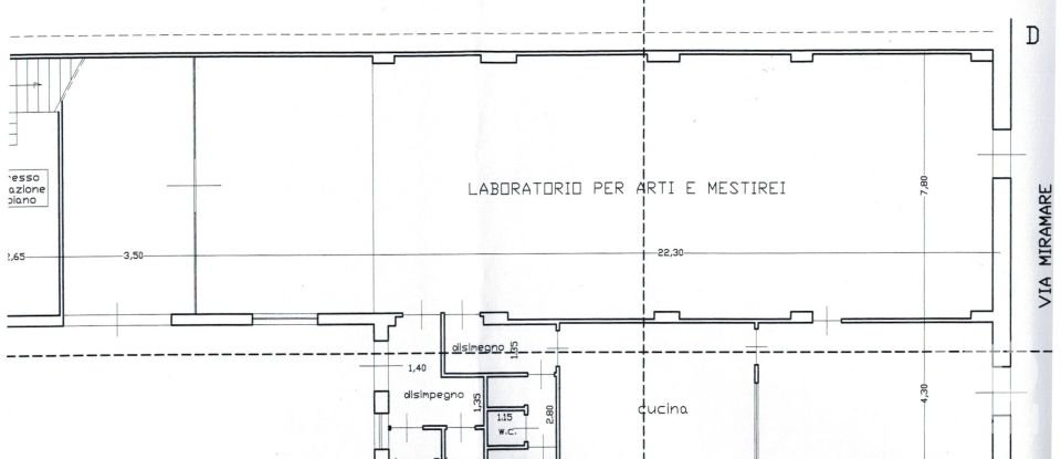Negozio / locale commerciale di 484 m² in Avola (96012)