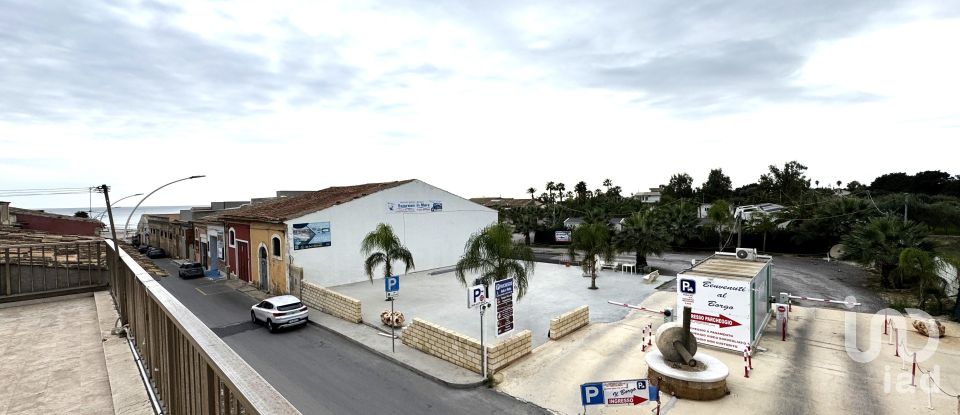 Negozio / locale commerciale di 484 m² in Avola (96012)