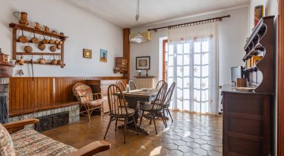 Casale 6 locali di 460 m² in Monte Urano (63813)