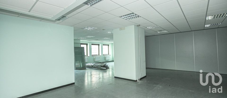 Uffici di 380 m² in Genova (16149)