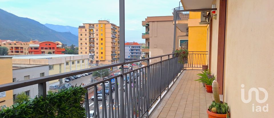 Appartamento 5 locali di 129 m² a Angri (84012)