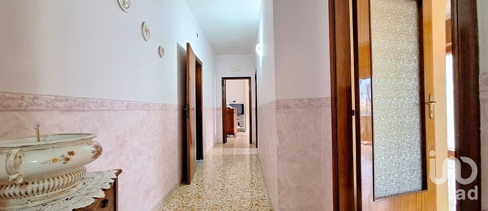 Appartamento 5 locali di 129 m² a Angri (84012)
