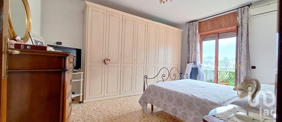 Appartamento 5 locali di 129 m² a Angri (84012)