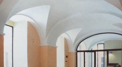 Negozio / locale commerciale di 400 m² in Giulianova (64021)