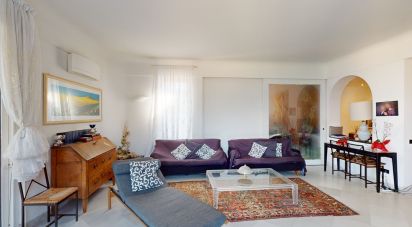 Loft 14 locali di 250 m² a Arenzano (16011)