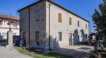 Casa indipendente / Villa 7 locali di 234 m² in Migliarino (44027)