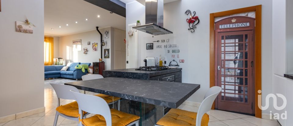 Casa indipendente / Villa 7 locali di 240 m² in Petritoli (63848)