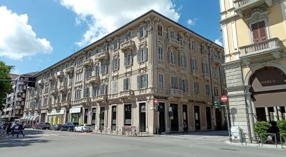 Laboratorio di 144 m² in Alessandria (15121)