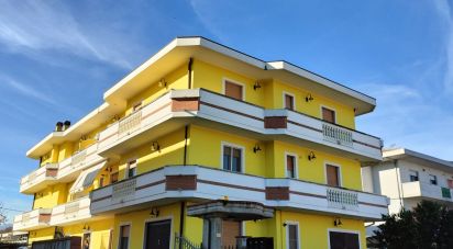 Appartamento 7 locali di 120 m² a Collecorvino (65010)