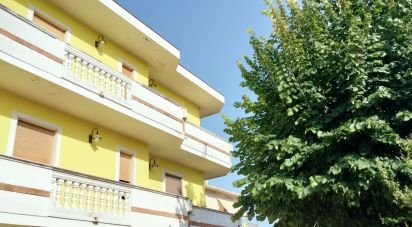 Appartamento 7 locali di 120 m² a Collecorvino (65010)