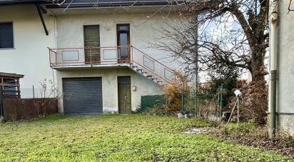 Casa indipendente 5 locali di 80 m² in Cassago Brianza (23893)
