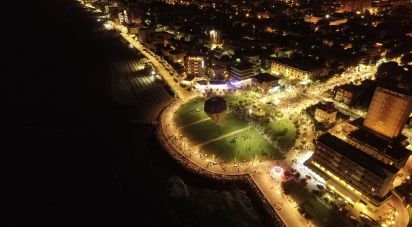 Negozio / locale commerciale di 147 m² in Pesaro (61121)