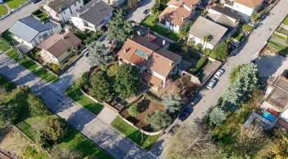 Casa indipendente / Villa 11 locali di 400 m² in Migliarino (44027)