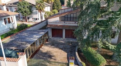 Casa indipendente / Villa 11 locali di 400 m² in Migliarino (44027)