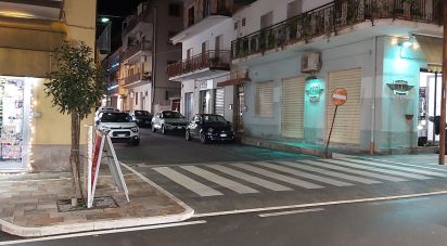 Negozio / locale commerciale di 90 m² in Amantea (87032)