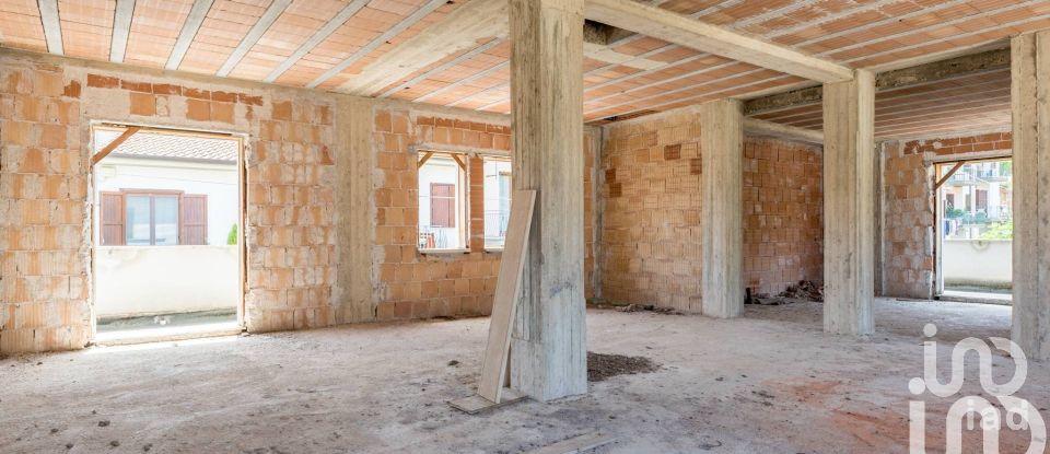 Farm 7 rooms of 330 m² in Tivoli (00019)