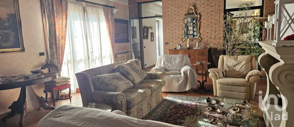 Casa indipendente 9 locali di 965 m² in Borghetto Lodigiano (26812)