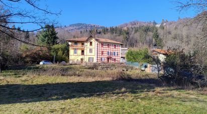 Casale 17 locali di 384 m² in Cambiasca (28814)