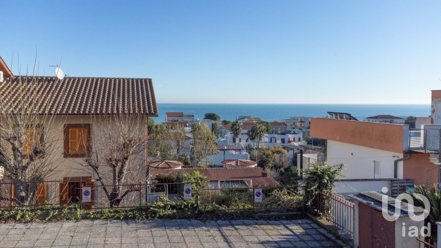 Four-room apartment of 152 m² in Numana (60026)