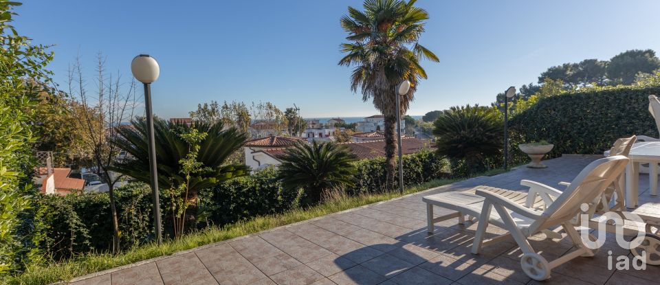 Four-room apartment of 152 m² in Numana (60026)