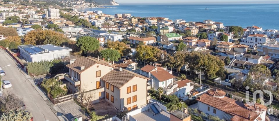 Four-room apartment of 152 m² in Numana (60026)