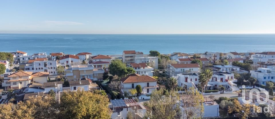 Four-room apartment of 152 m² in Numana (60026)