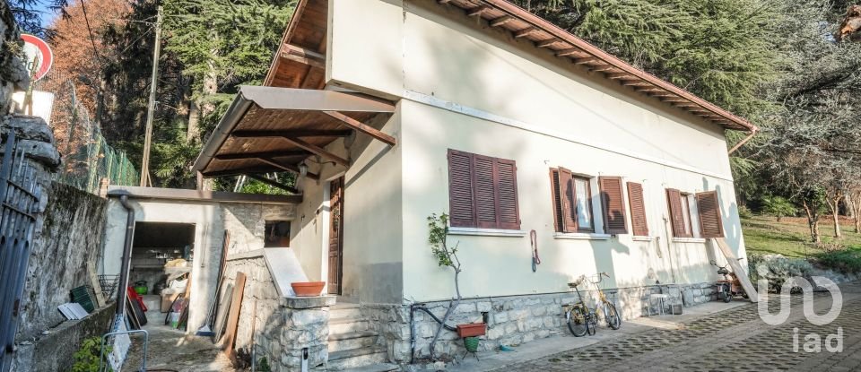 Villa storica 6 locali di 399 m² in Asso (22033)