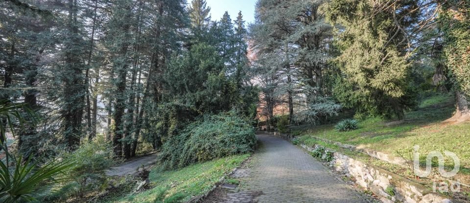 Villa storica 6 locali di 399 m² in Asso (22033)