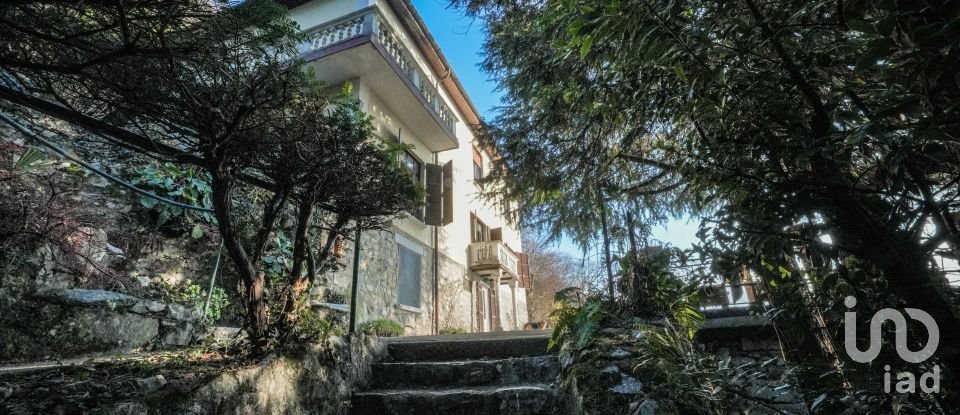 Villa storica 6 locali di 399 m² in Asso (22033)