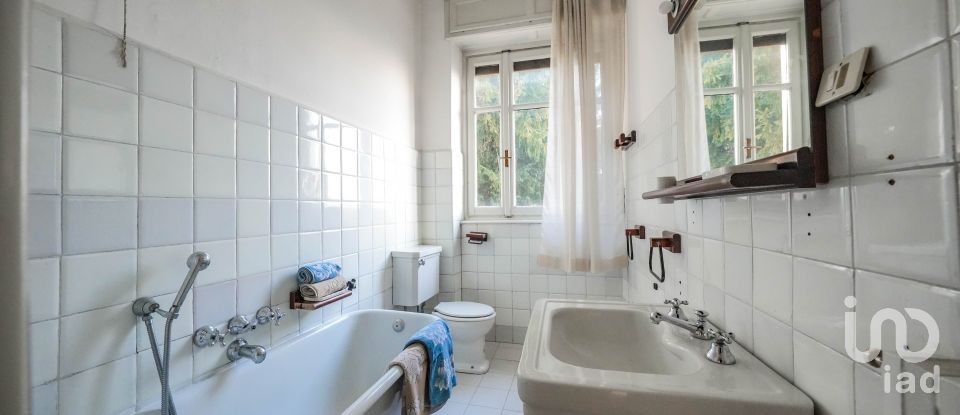 Villa storica 6 locali di 399 m² in Asso (22033)